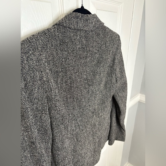 MaxMara Tweed Virgin Wool Blazer | Italian Luxury | Size 6 - Picture 7 of 13